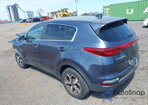 2020 Kia Sportage Lx z USA, uszkodzony, nr VIN KNDPMCAC4L7734665